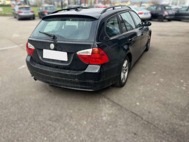 BMW 320 usata, con Autoradio