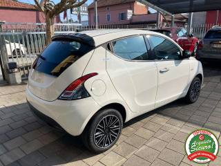 LANCIA Ypsilon usata, con Autoradio