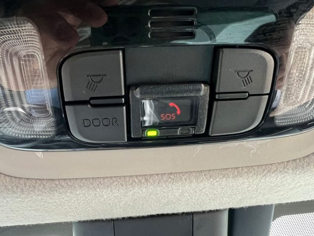 TOYOTA Yaris usata 23