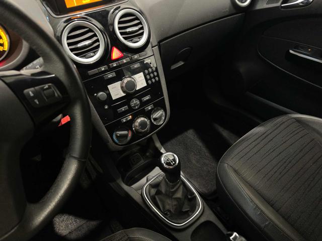 OPEL Corsa usata, con ESP