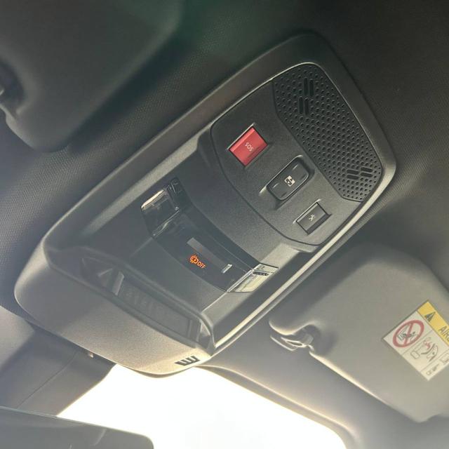 PEUGEOT 2008 usata, con Luci diurne LED