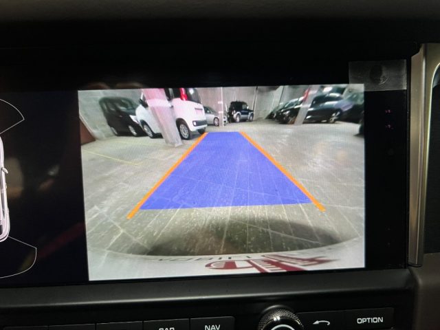 PORSCHE Macan usata, con Park Distance Control