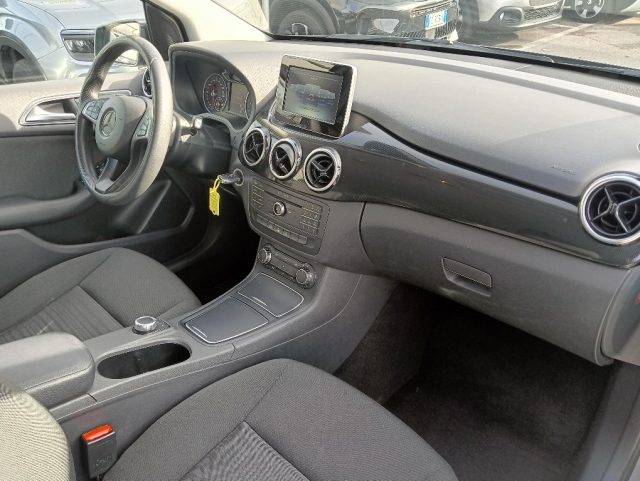 MERCEDES-BENZ B 180 usata, con Sedile posteriore sdoppiato