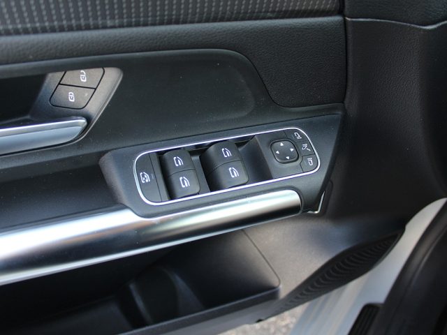 MERCEDES-BENZ B 180 usata, con Vivavoce