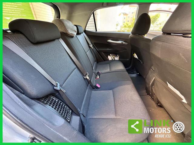 TOYOTA Auris usata, con Luci diurne