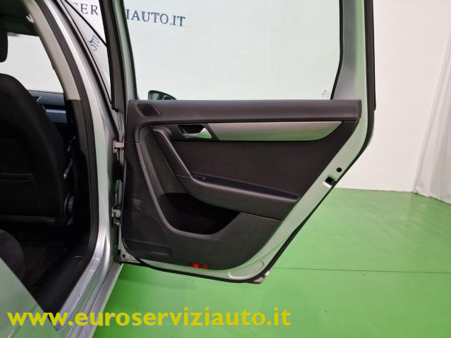 VOLKSWAGEN Passat usata 42