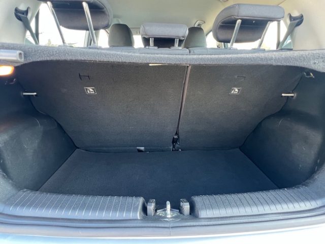 HYUNDAI i10 usata, con Sedile posteriore sdoppiato