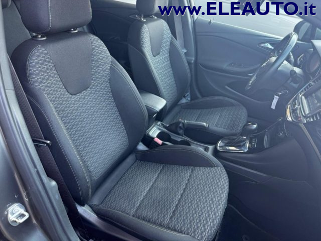 OPEL Astra usata, con Touch screen