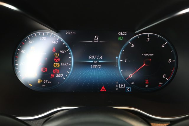 MERCEDES-BENZ GLC 220 usata 6