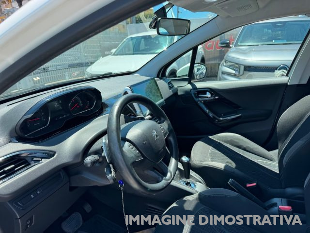 PEUGEOT 208 usata, con Controllo automatico clima
