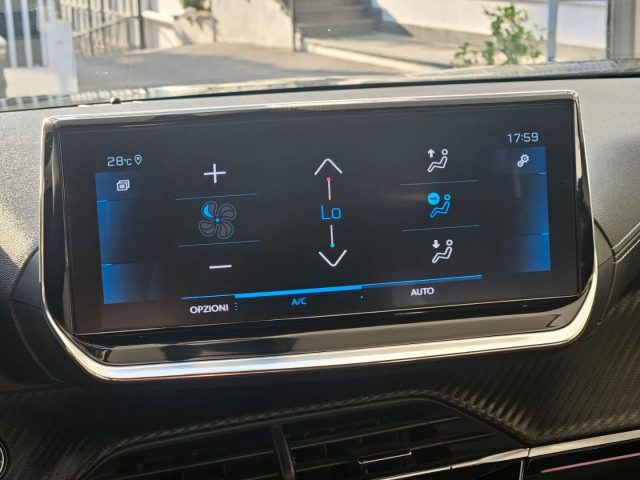 PEUGEOT 2008 usata, con Luci diurne LED