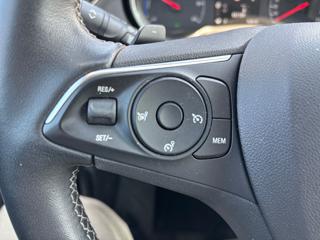 OPEL Grandland X usata, con Sedile posteriore sdoppiato