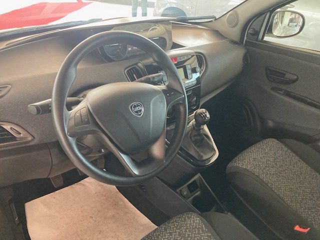 LANCIA Ypsilon usata, con Climatizzatore