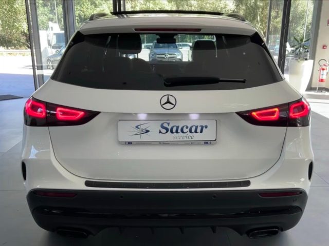 MERCEDES-BENZ GLA 200 usata, con Autoradio