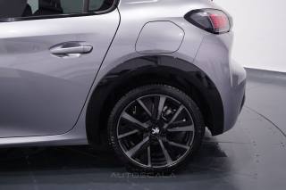 PEUGEOT 208 usata, con Sensori di parcheggio posteriori