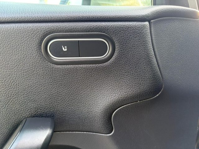 MERCEDES-BENZ A 180 usata, con Sedili riscaldati