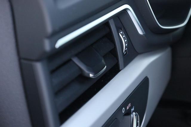 AUDI A4 usata, con Fari LED