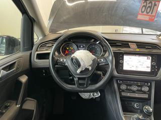 VOLKSWAGEN Touran usata, con USB