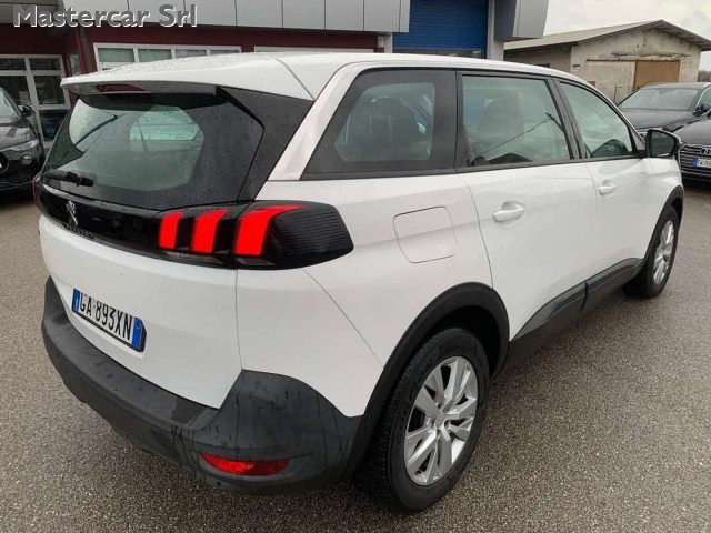 PEUGEOT 5008 usata, con Autoradio