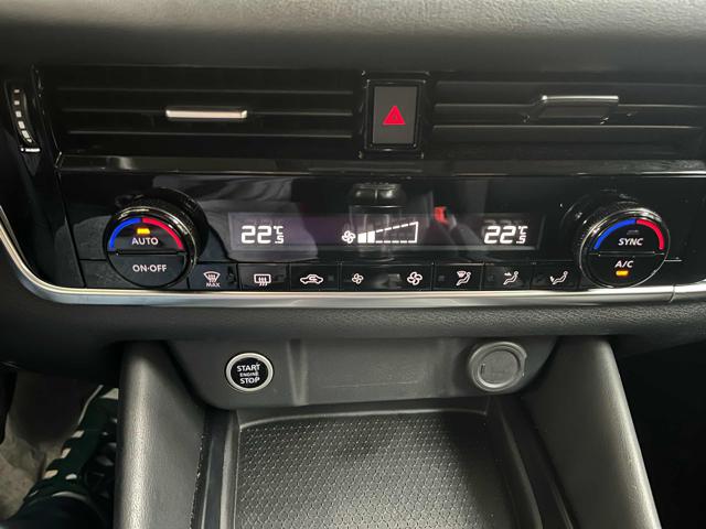 NISSAN Qashqai usata, con Fari LED