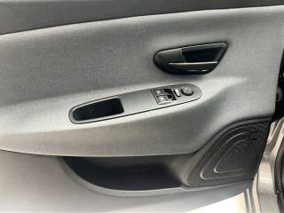 LANCIA Ypsilon usata, con ESP