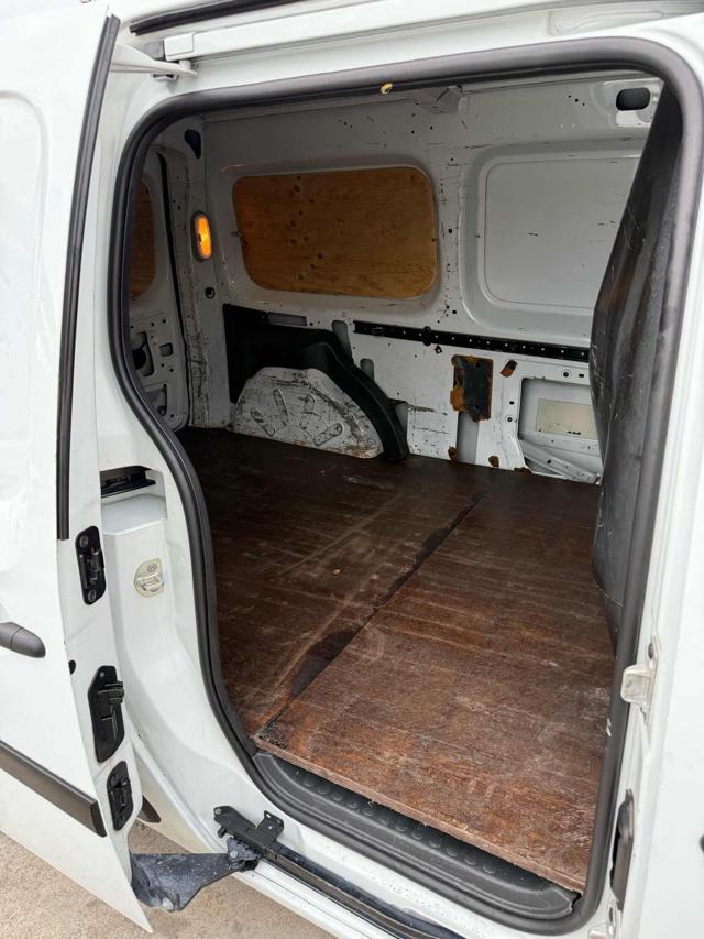 RENAULT Kangoo usata 12