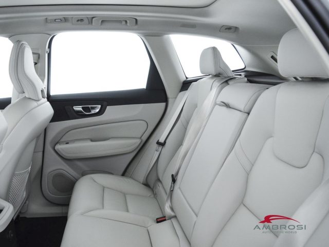 VOLVO XC60 usata 9