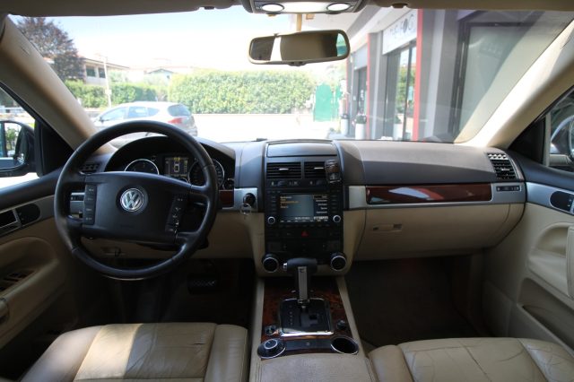 VOLKSWAGEN Touareg usata, con Fari Xenon