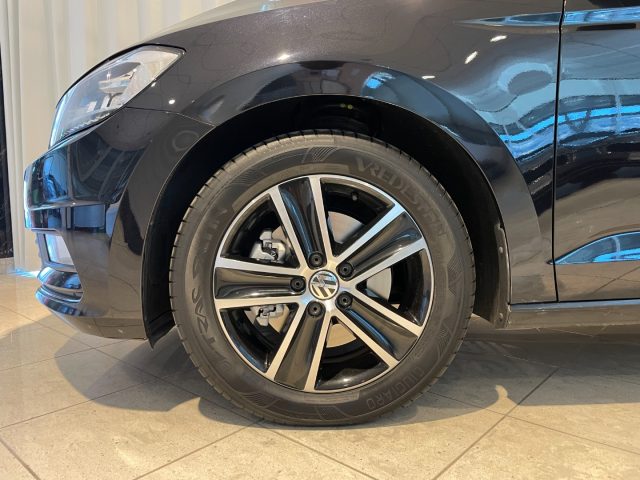 VOLKSWAGEN Touran usata, con ESP