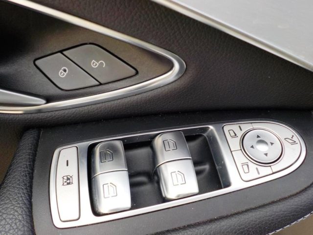 MERCEDES-BENZ GLC 220 usata 56