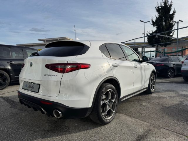 ALFA ROMEO Stelvio usata, con Alzacristalli elettrici