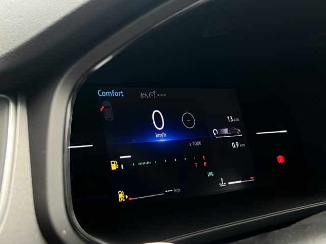 RENAULT Captur usata, con Sensori di parcheggio posteriori