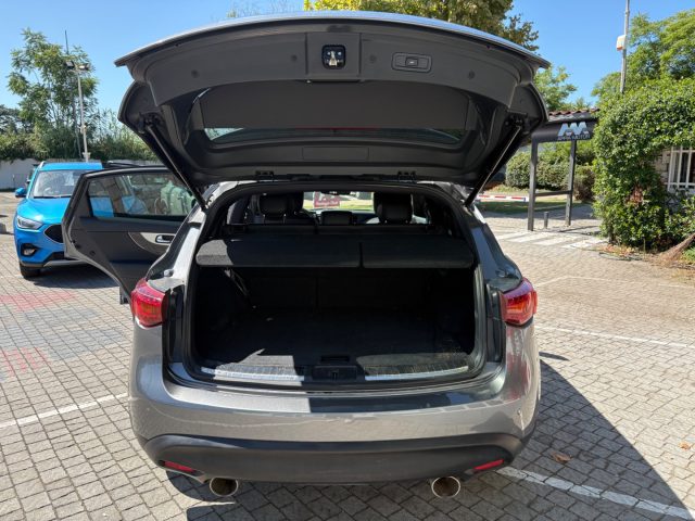 INFINITI QX70 usata, con Autoradio