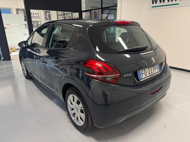 PEUGEOT 208 usata, con Autoradio
