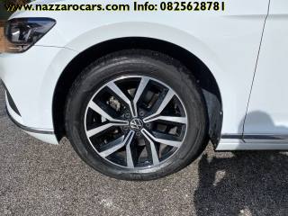 VOLKSWAGEN Passat Variant usata, con Park Distance Control