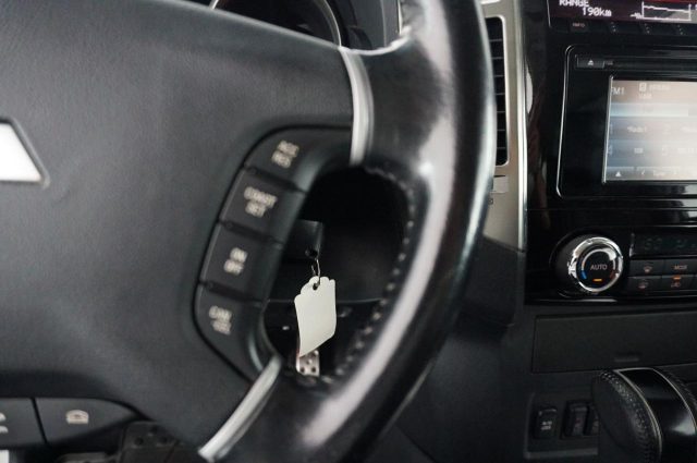 MITSUBISHI Pajero usata, con Trazione integrale