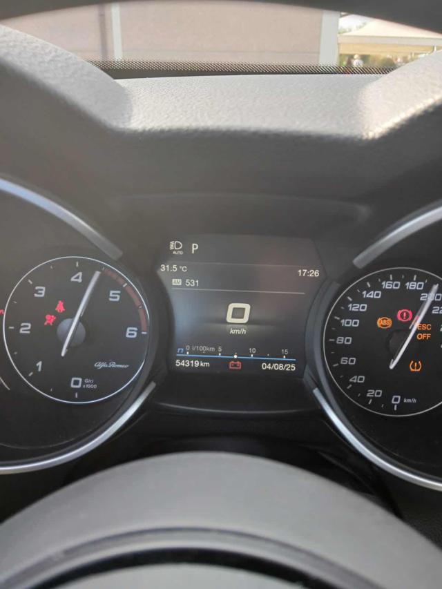 ALFA ROMEO Stelvio usata, con Fari Xenon