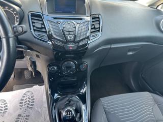 FORD Fiesta usata, con Specchietti laterali elettrici