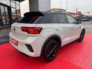 VOLKSWAGEN T-Roc usata, con Autoradio