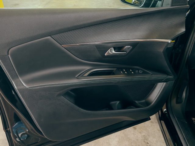 PEUGEOT 5008 usata, con Bracciolo