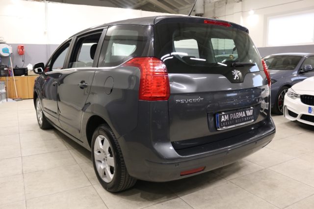 PEUGEOT 5008 usata, con Autoradio