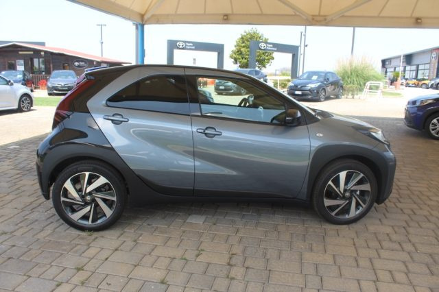 TOYOTA Aygo X usata 21