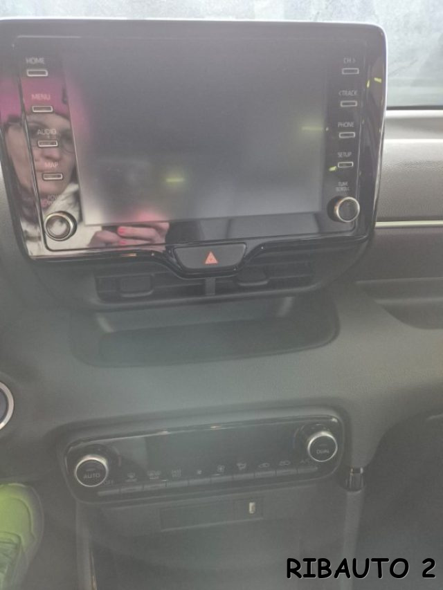 TOYOTA Yaris usata, con Bluetooth