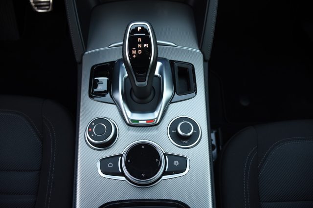 ALFA ROMEO Stelvio usata, con Volante in pelle