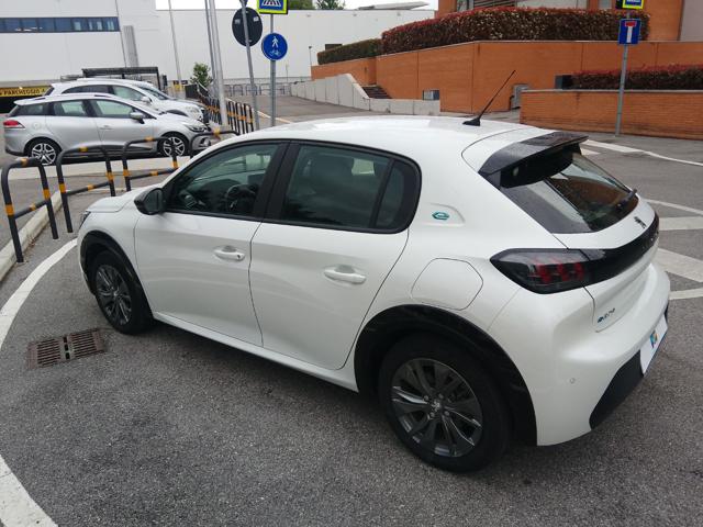 PEUGEOT 208 usata, con Autoradio