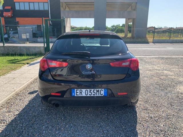 ALFA ROMEO Giulietta usata, con Autoradio