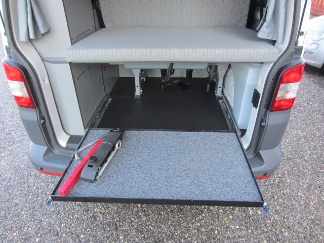 VOLKSWAGEN T5 usata 96