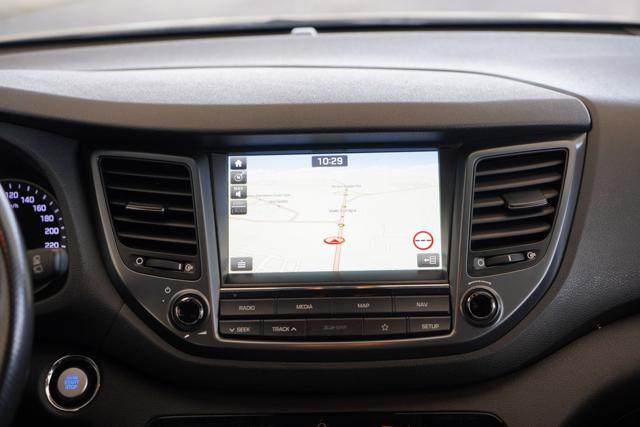 HYUNDAI Tucson usata, con Airbag testa