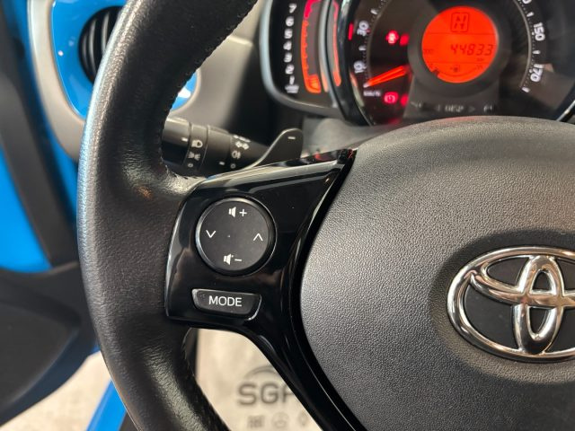 TOYOTA Aygo usata, con Sistema di navigazione