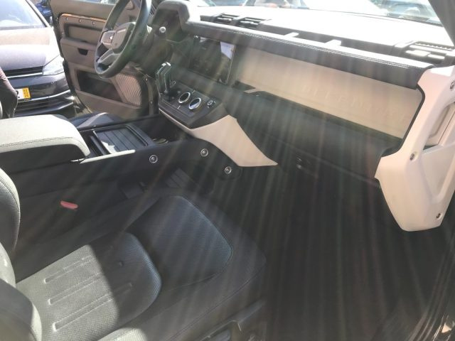 LAND ROVER Defender usata, con Climatizzatore